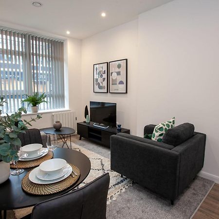 Modern 2 Bedroom Apartment In Bolton Luaran gambar